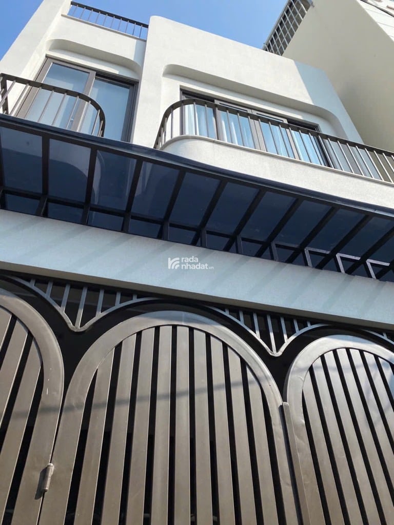 Nhà Đẹp Quận 2 - Ở Ngay Nguyễn Thị Định, Gần Đảo Kim Cương. Gía 7.x Tỷ