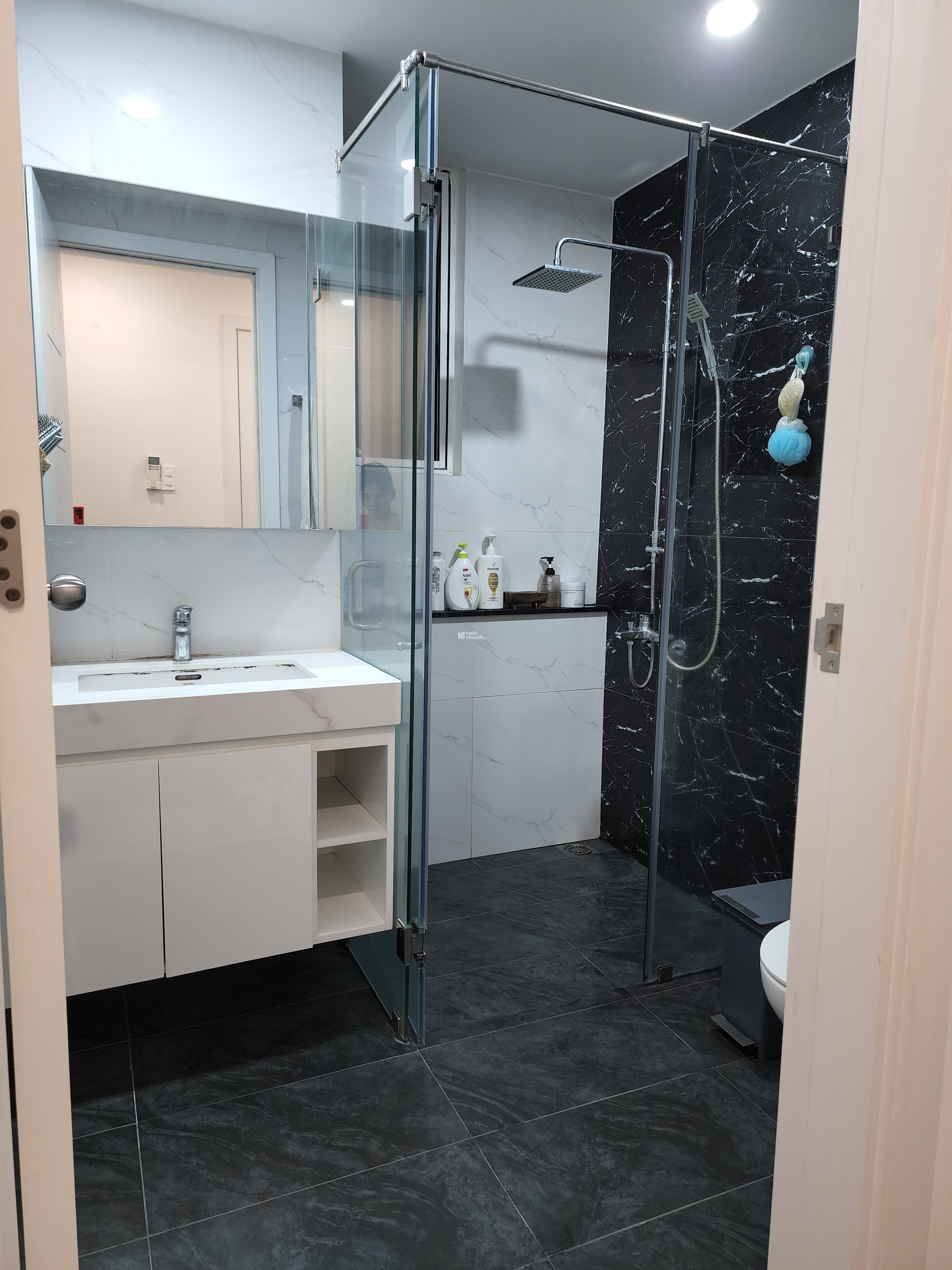 Chính chủ cho thuê căn hộ 3PN Sunrise City View 