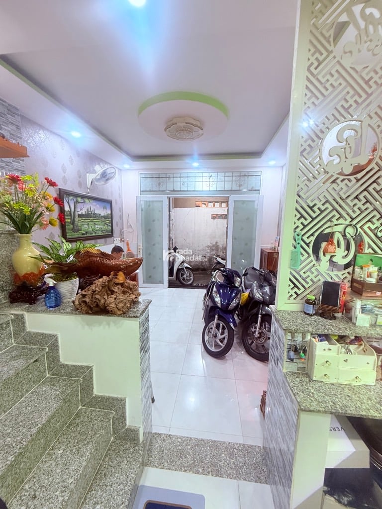 NHỈNH 3 TỶ - NHÀ 3 TẦNG - TRUNG TÂM QUẬN TÂN PHÚ - 30M2 - GẦN CHỢ - GIÁP TÂN BÌNH