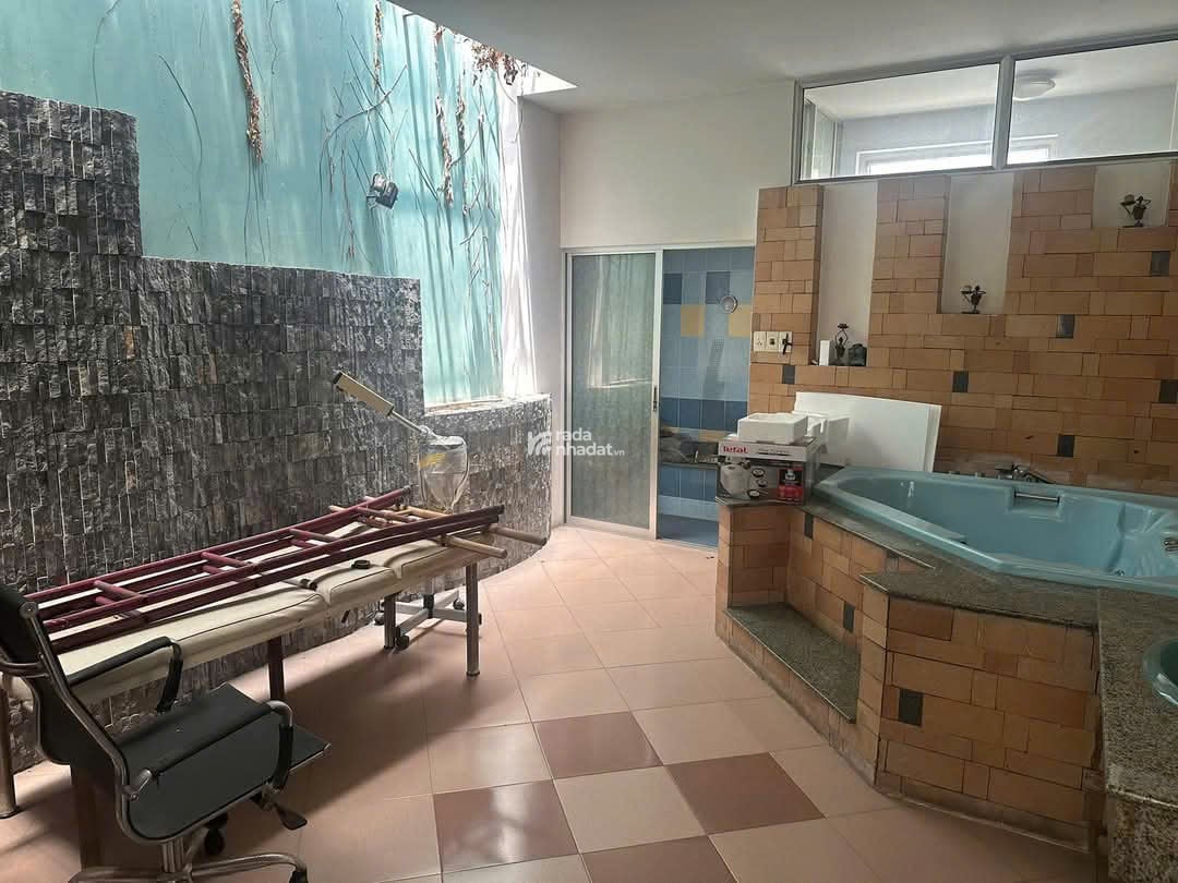  Bán nhà mặt tiền đường Ký Hòa  Q.5 Giá 25 tỷ