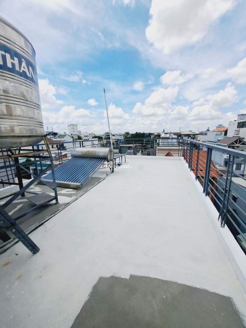 Nhận ngay 50 triệu. Bán nhà P5 Q11 56m2 5 tầng 9tỷ7. Hẻm 6m thông đường Hòa Bình. Đầm Sen.