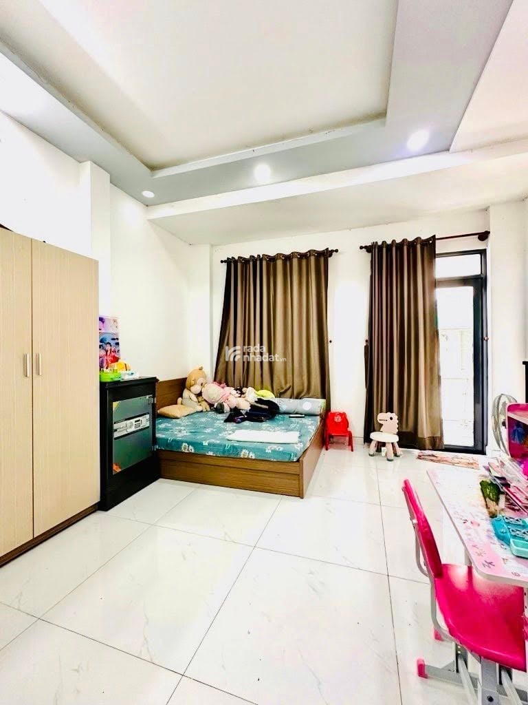 GIÁP LUỸ BÁN BÍCH - HXH - NHÀ ĐẸP 52M NGANG 4.5 - 3 TẦNG - 3PN TẦM 5.X