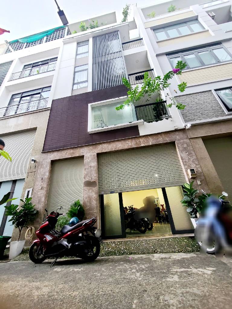 QUÁ NGON - HƠN 12 TỎI - 54M2 - HẺM XE HƠI 5M - NGANG 6 DÀI 9 - 5 TẦNG - 5PN,6WC - LẠC LONG QUÂN