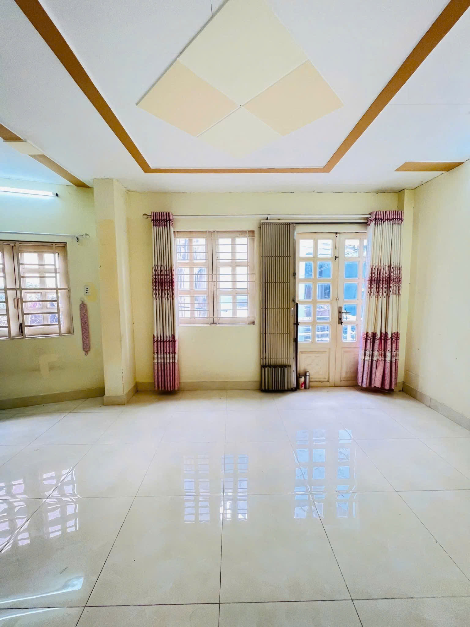 Bán nhà đẹp Nguyễn Kiệm, Phú Nhuận / 48m2 / 4 tỷ 590 triệu / sổ riêng sang tên công chứng ngay