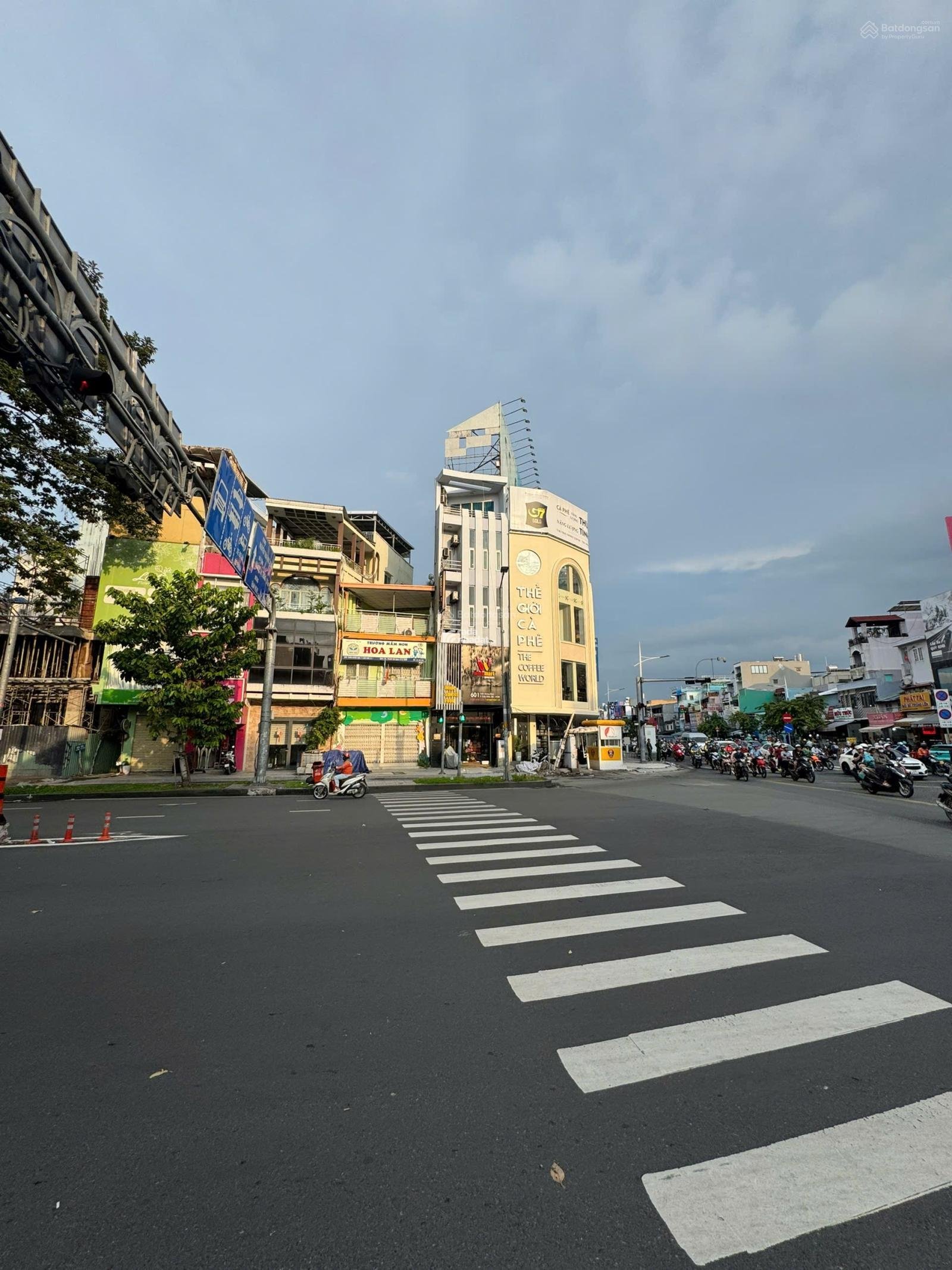 Bán nhà HĐT 50tr ngay 212 Nguyễn Văn Nguyễn,Q1,85m2, 5 tầng, giá cực sâu 29TY Tl