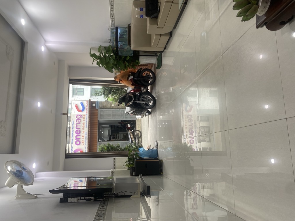  BÁN NHÀ 3 LẦU MÁI CHE THANG BTCT - XE HƠI NGỦ TRONG NHÀ ĐƯỜNG TÊN LỬA 