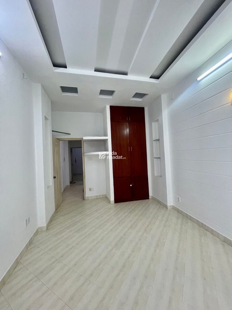 NGAY NHÀ GA T3, GẦN MT LÊ VĂN HUÂN, TÂN BÌNH, 44M2 CÓ KC Ở NGAY. GIẢM 350TR CHỈ 7.8T 