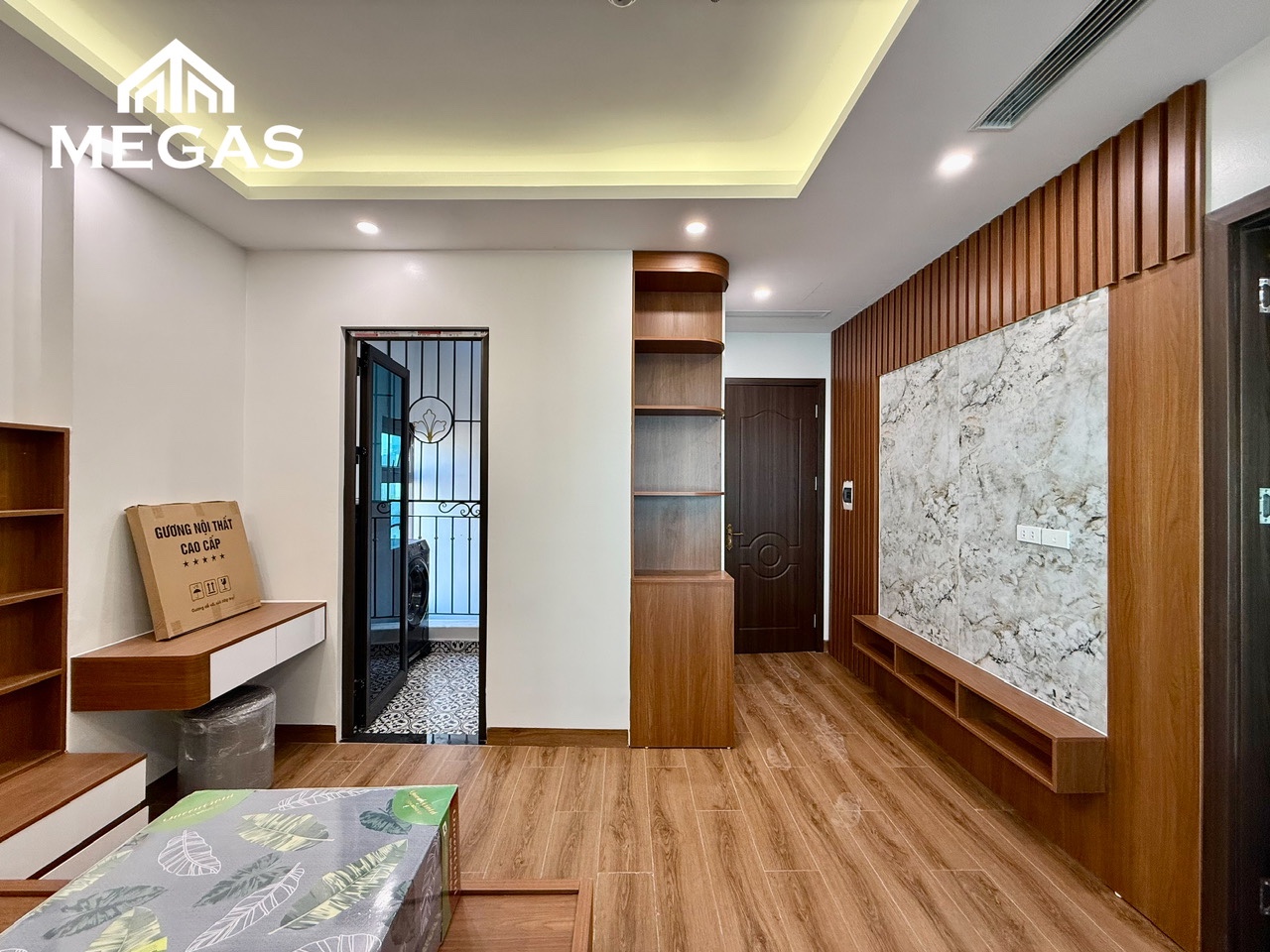 CHO THUÊ CĂN HỘ 1PN 50M2 CAO CẤP TẠI 445 LẠC LONG QUÂN NGAY HỒ TÂY 5P ĐI BỘ