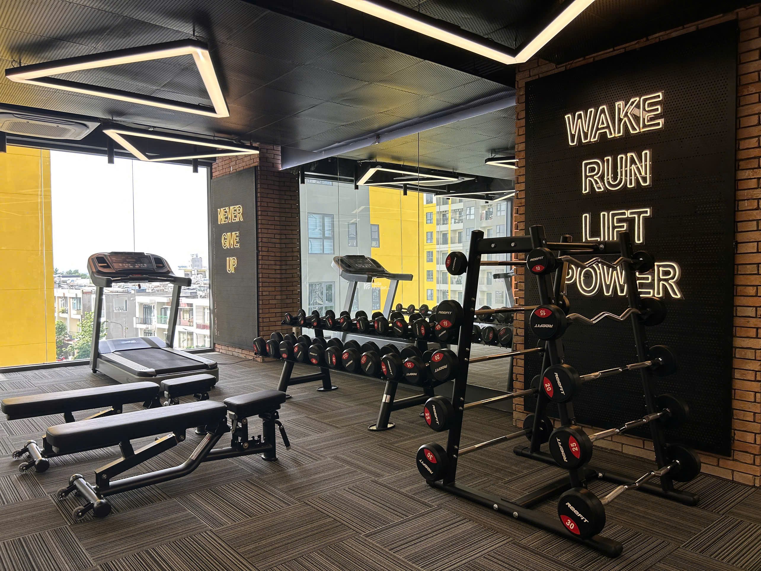 Vốn 800tr nhận ngay 2pn block thương mại sẵn hđ thuê 14tr ngay ga metro đhqg