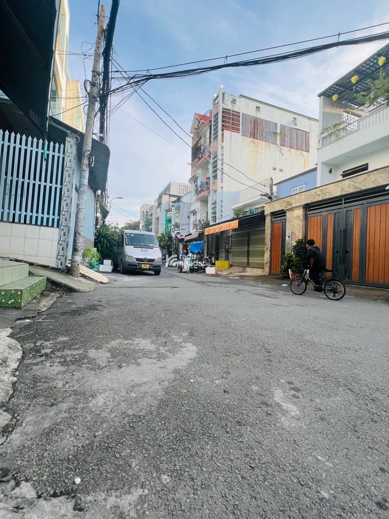 BÁN NHÀ MẶT TIỀN NGUYỄN HỚI 78M2 3 TẦNG 9.5 TỶ SÁT BẾN XE MIỀN TÂY TÊN LỬA, BV TRIỀU AN