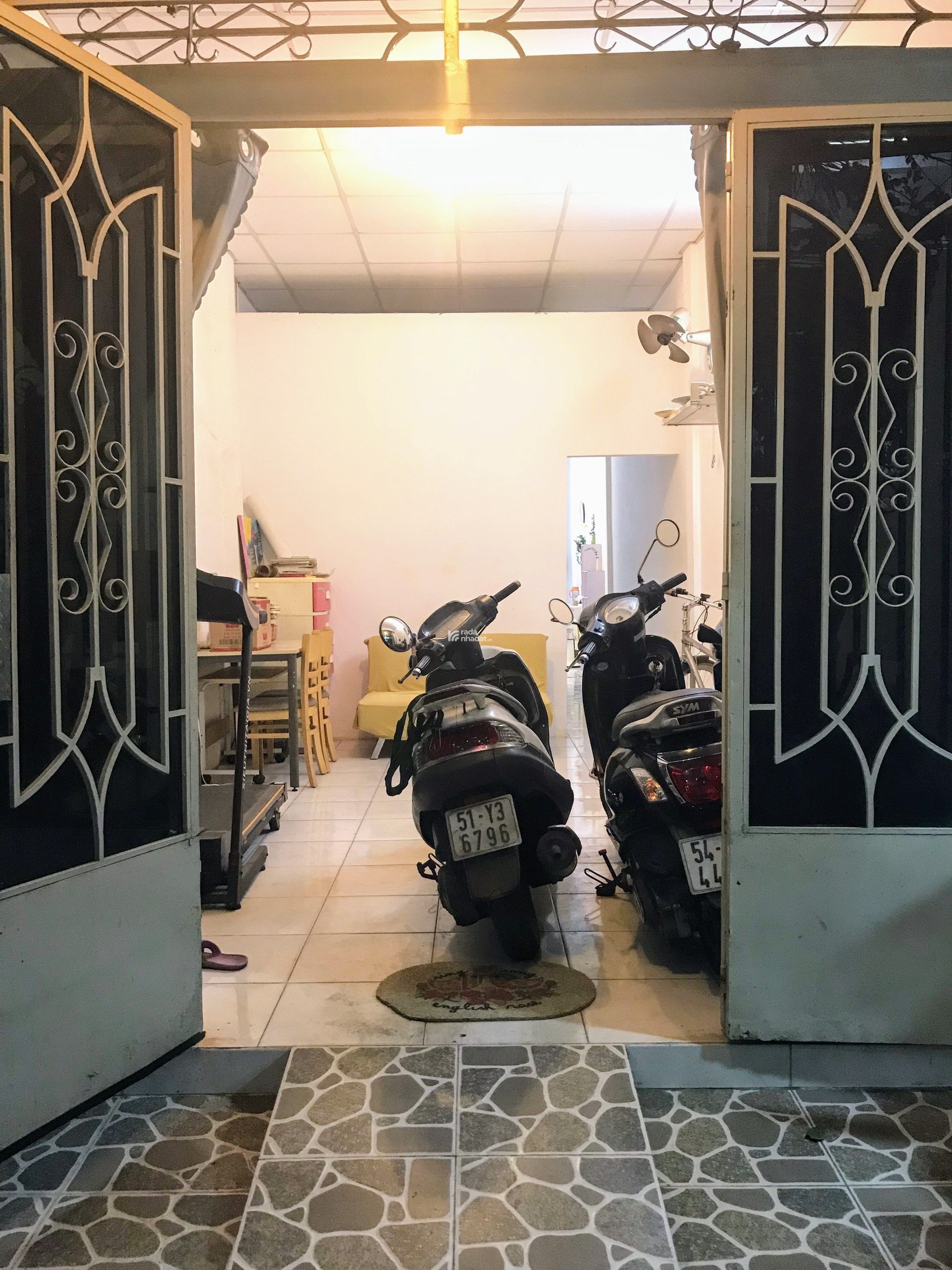 Nhà hẻm xe hơi diện tích khủng giá rẻ