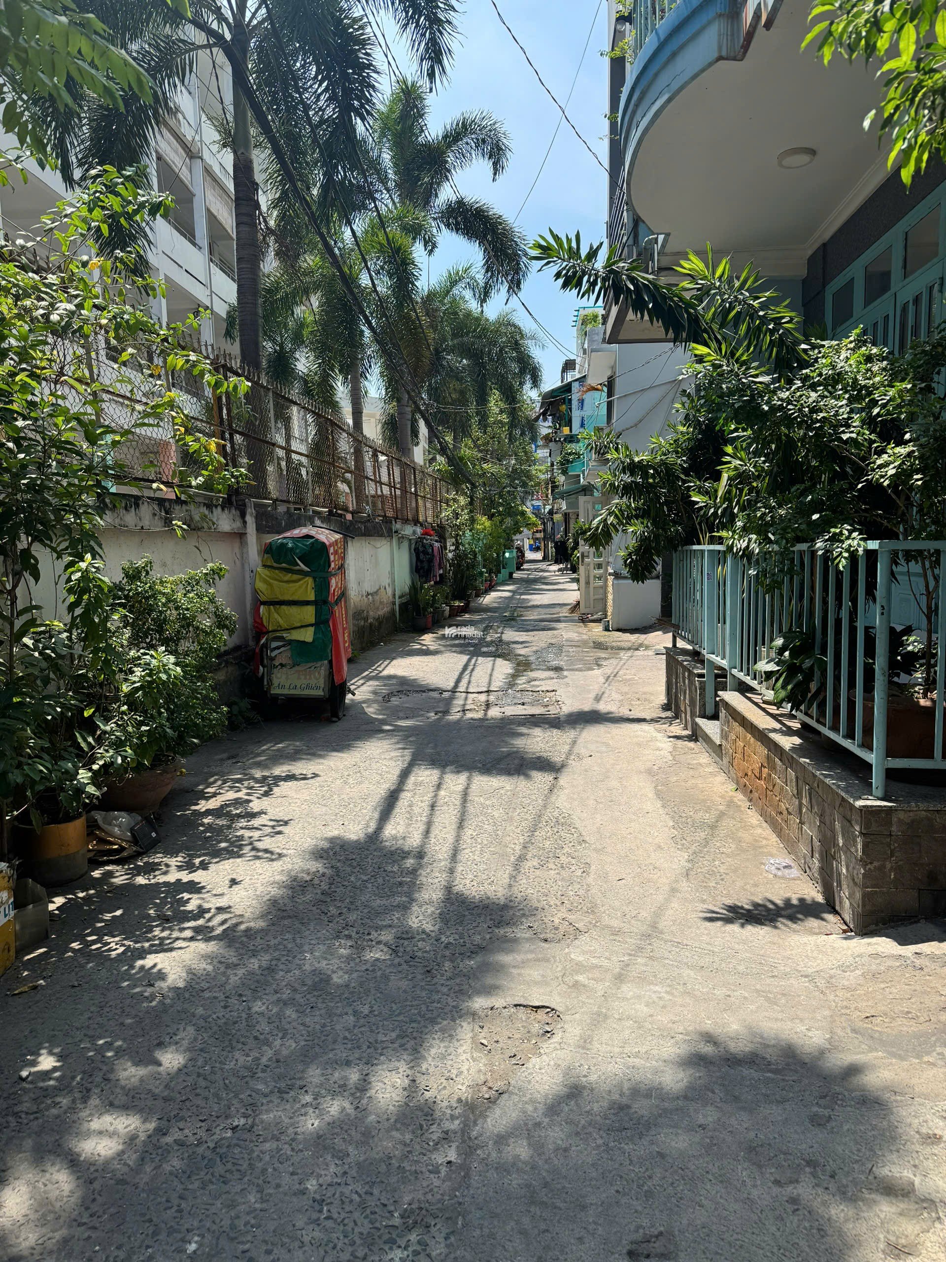 Nhà hẻm xe hơi diện tích khủng giá rẻ