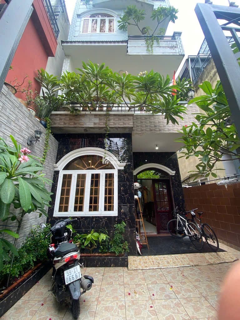 Bán nhà 4 tầng, Nở hậu tài lộc, Ngang khủng 6.3M
