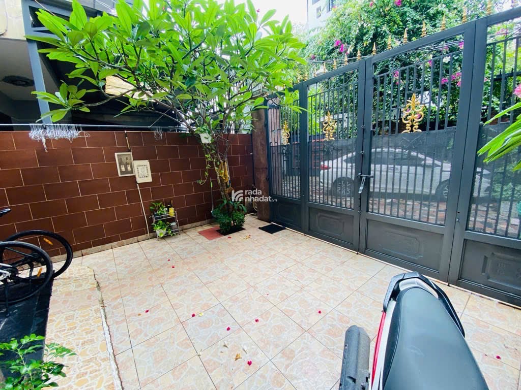 Bán nhà 4 tầng, Nở hậu tài lộc, Ngang khủng 6.3M