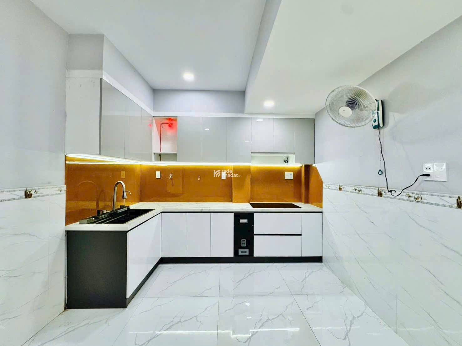 Chủ đi định cư cần bán gấp nhà đẹp Xô Viết Nghệ Tĩnh, Bình Thạnh, 48m2, 2PN 3WC, SHR giá 2 tỷ 850TL