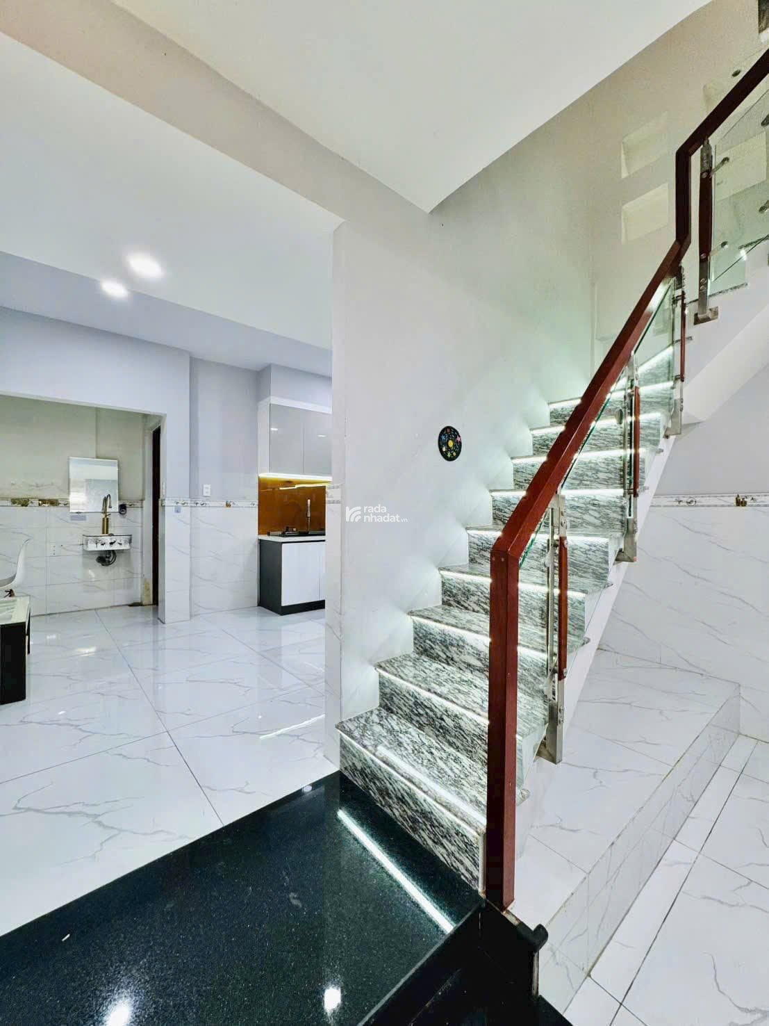 Chủ đi định cư cần bán gấp nhà đẹp Xô Viết Nghệ Tĩnh, Bình Thạnh, 48m2, 2PN 3WC, SHR giá 2 tỷ 850TL