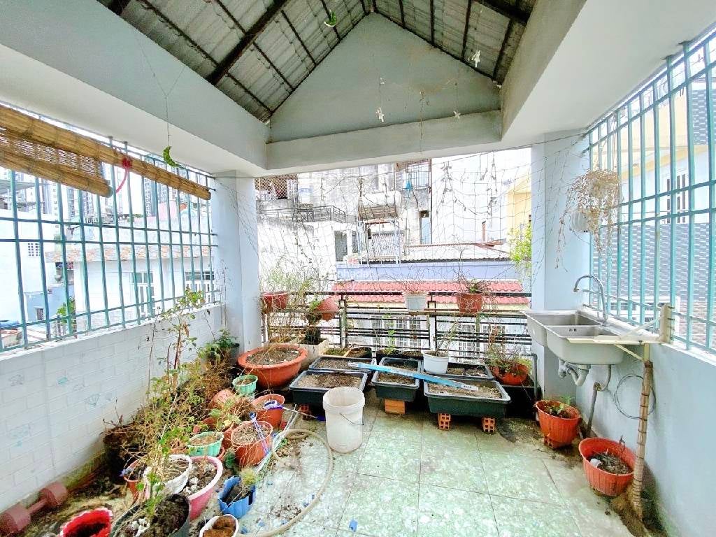 HẺM XE HƠI 5M THÔNG - SAU TRƯỜNG QUỐC TẾ - QUẬN 10 - 5 TẦNG BTCT HOÀN CÔNG ĐẦY ĐỦ - 3PN - ST - 8,x 