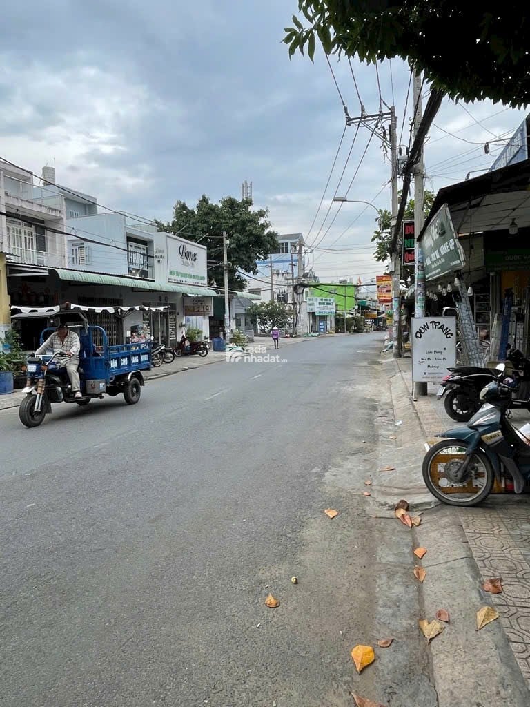 BÁN NHÀ LÊ ĐÌNH CẨN 135M2 7.5 TỶ THU 17 TRIỆU HXH GẦN MẶT TIỀN BÌNH TÂN