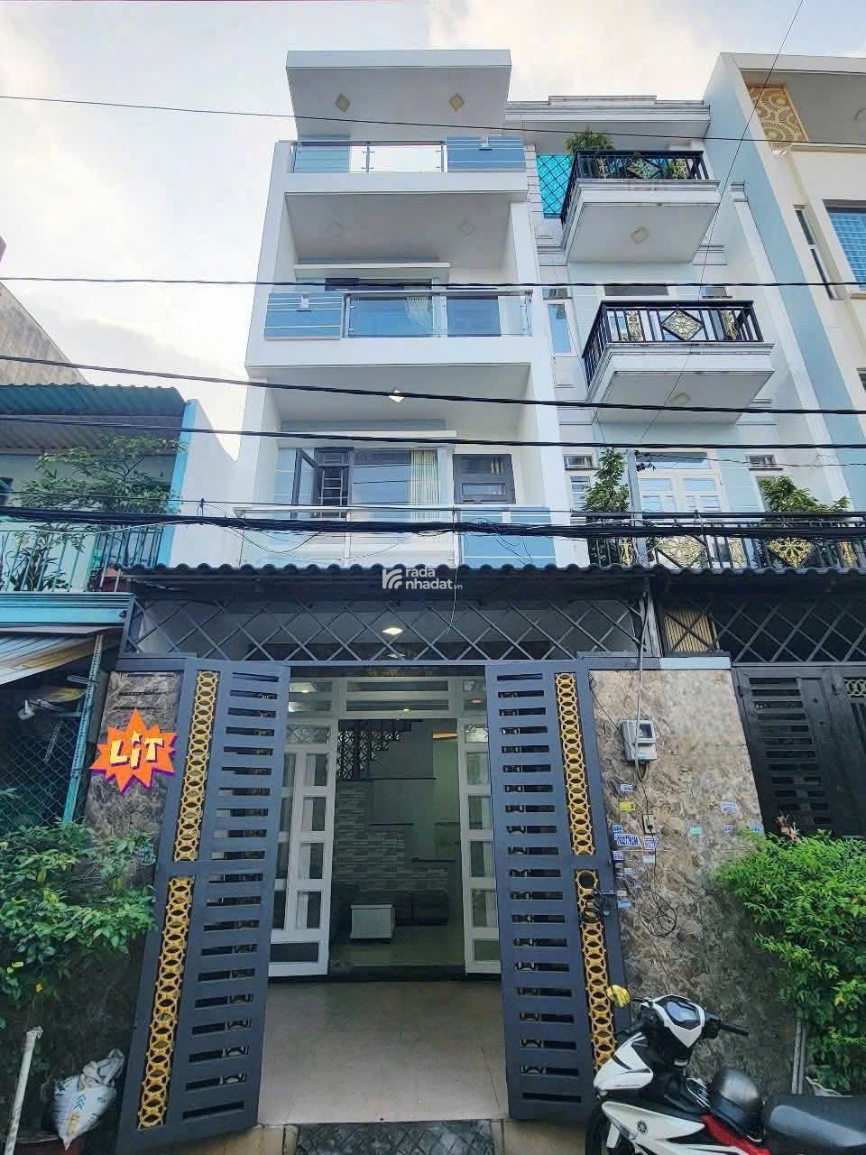 Nhà đẹp giá siêu rẻ ngay Lâm Văn Bền, Quận 7, 4PN 4WC, SHR hoàn công đủ giá 3 tỷ 250 TL