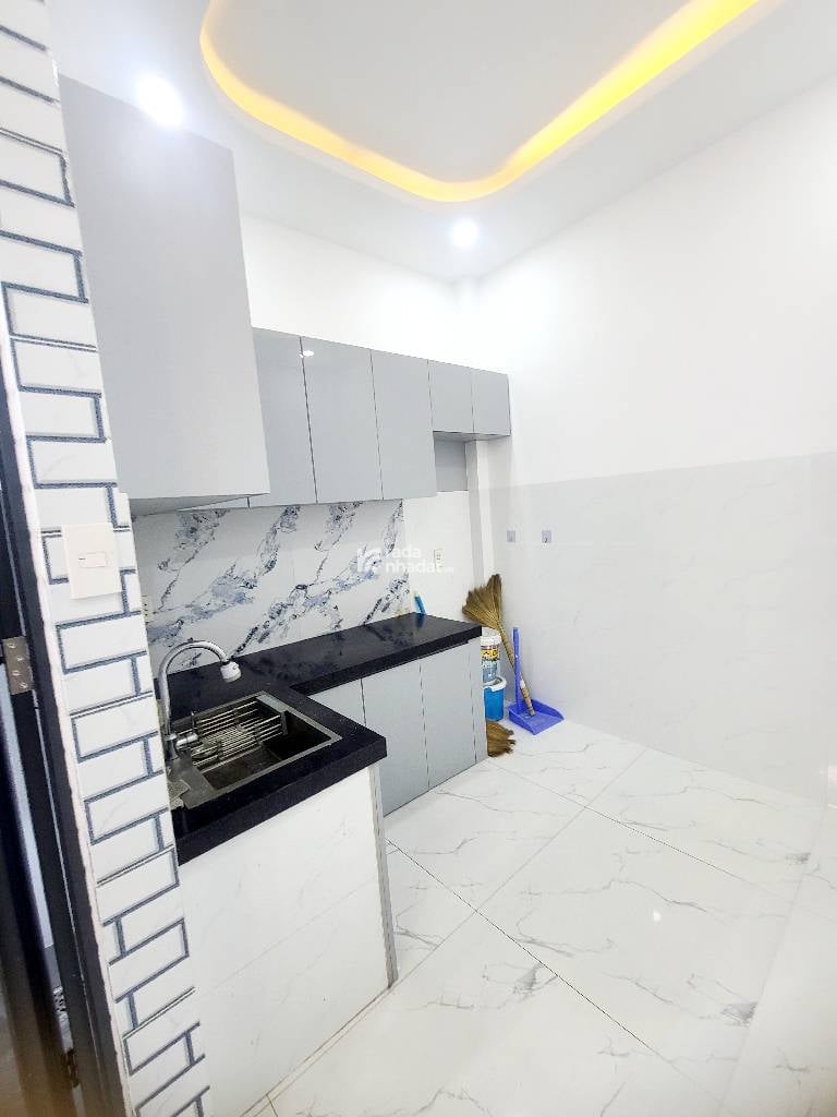 Bán Nhà 4PN 3WC 4 Tầng Âu Dương Lân Quận 8, SHR, Gần Cầu Chữ Y, Giá nhỉnh nhẹ 6 Tỷ