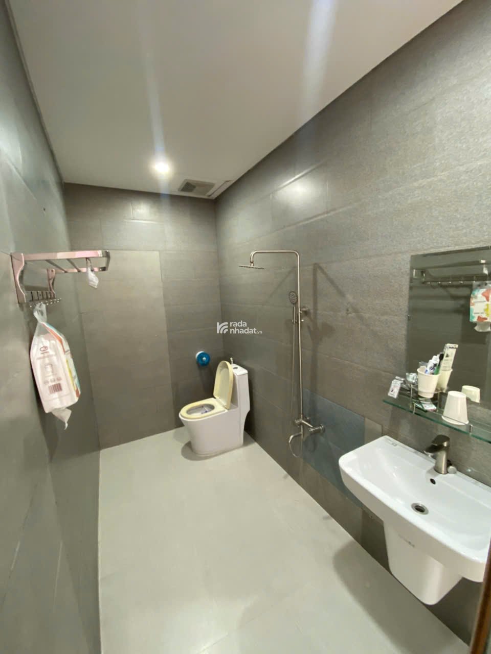BÁN 2 CĂN NHÀ LIỀN KỀ TRUNG TÂM HỒ TRÀM, GẦN BIỂN HỒ TRÀM