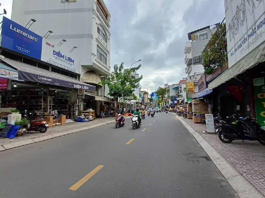 MẶT TIỀN Q3 - VỊ TRÍ KINH DOANH ĐỈNH - 7 TẦNG THANG MÁY XỊN