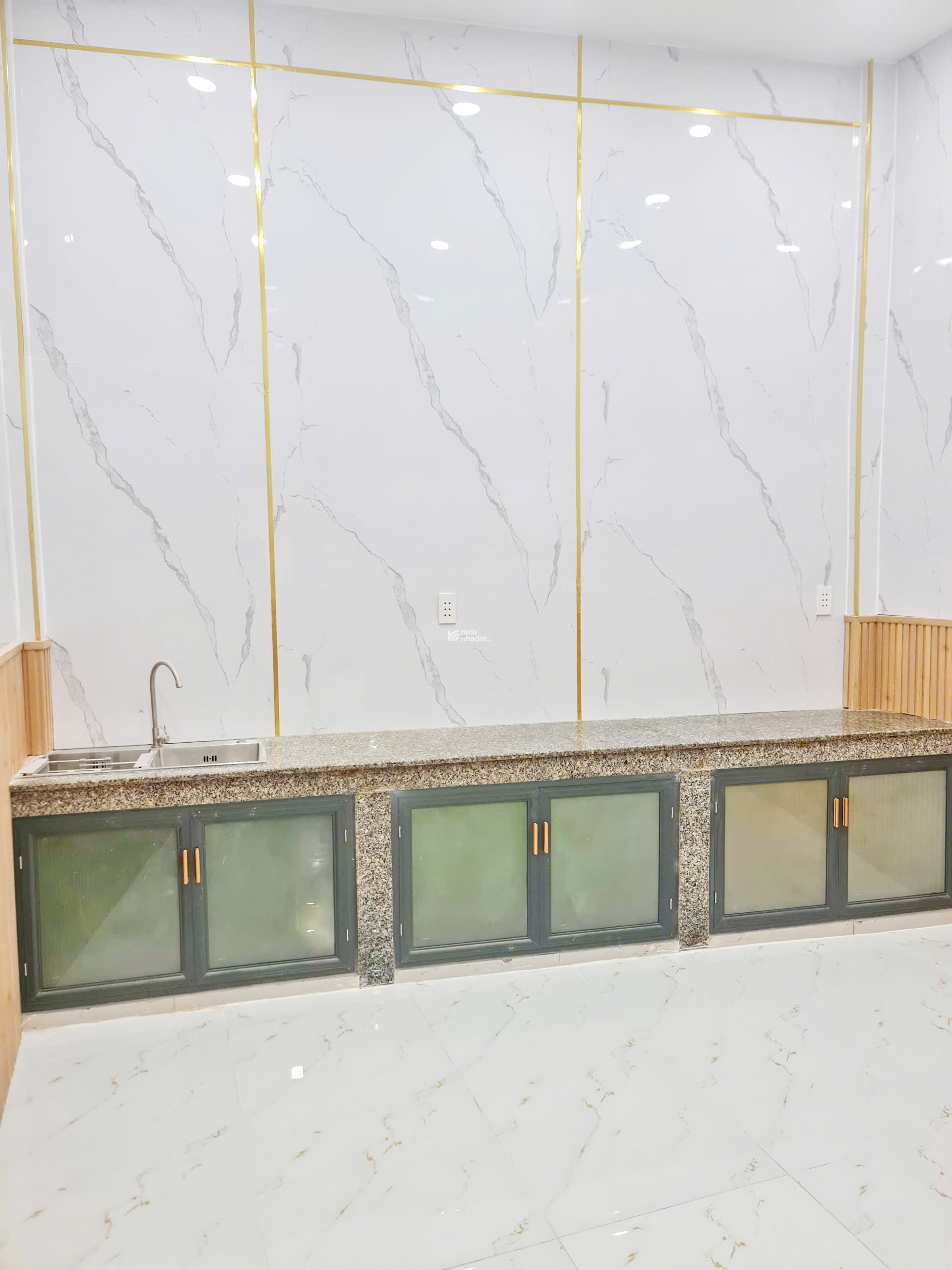 Bán nhà mới 1 lầu gần MT đường Phạm Thế Hiển P. Chánh Hưng Quận 8