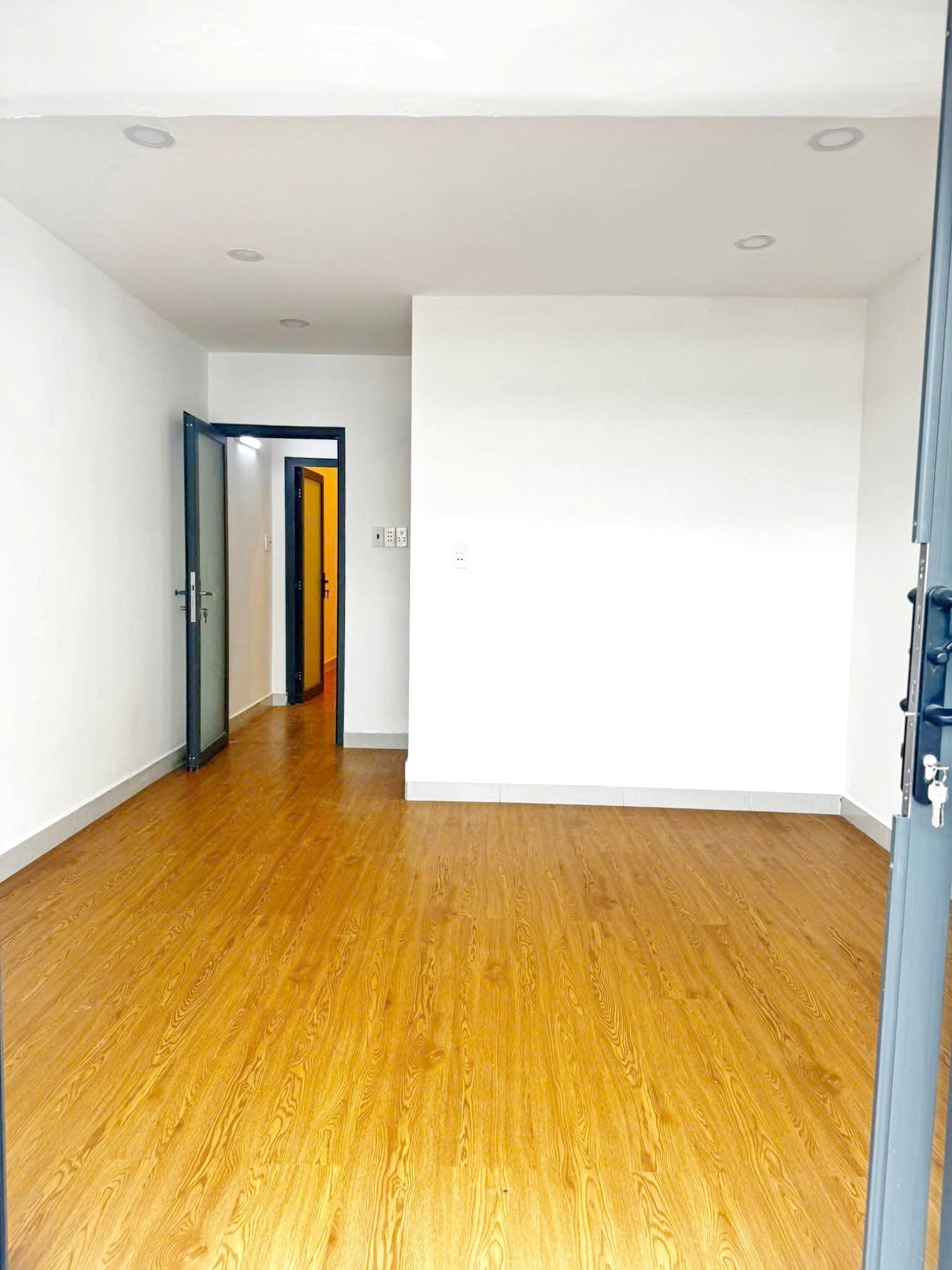 Bán nhà mới 1 lầu gần MT đường Phạm Thế Hiển P. Chánh Hưng Quận 8