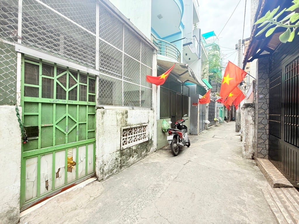 TRUNG TÂM. SÁT HẺM XE HƠI VIP LÊ VĂN SỸ, PHÚ NHUẬN, 52M2 TIỆN XÂY MỚI. GIẢM 350TR CHỈ CÒN 6.6T TL 