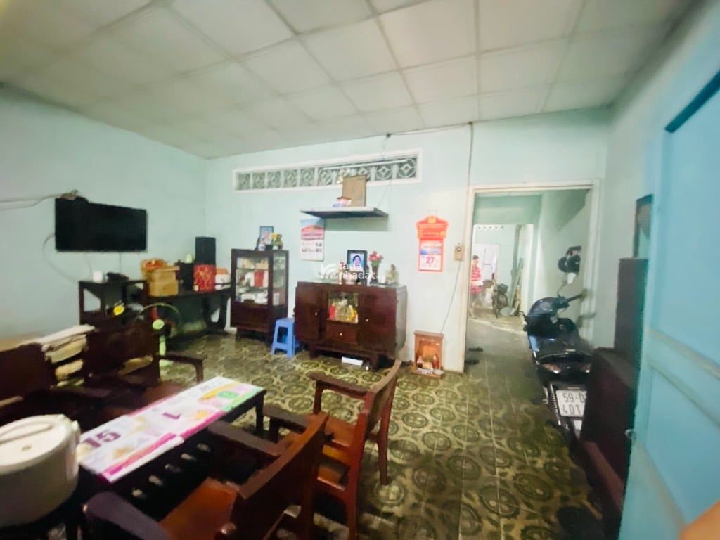 - Vị trí tuyệt đẹp gần Đại học công nghiệp thực phẩm. Vài bước chân qua Tân Bình, Trường Chinh.