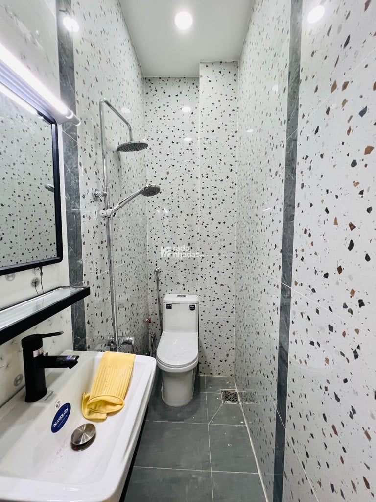 NHÀ  MAI HẮC ĐẾ 3 TẦNG 40m2 - HẺM XE HƠI ĐỖ CỬA - FULL NỘI THẤT CAO CẤP . NHỈNH 4T