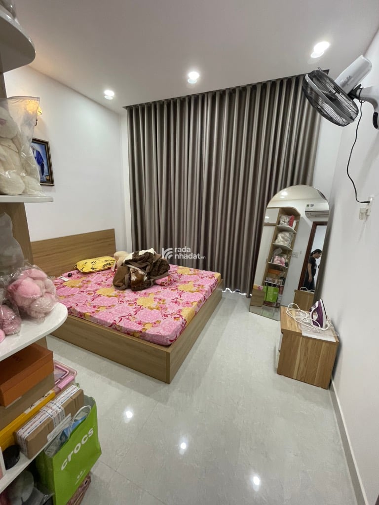 gò vấp khu víp p15, 4 tầng, 4pn, hẻm xe hơi