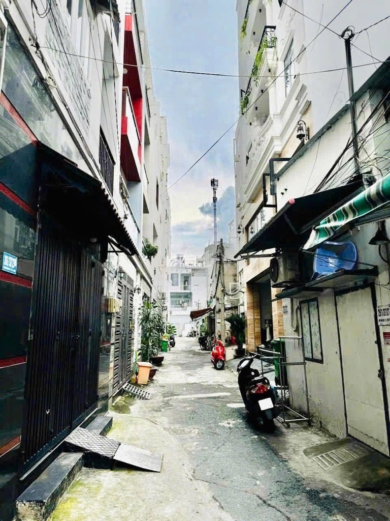 HẺM XE HƠI CHU VĂN AN, BÌNH THẠNH, 109M2 CŨ TIỆN XÂY. GIẢM 350TR CHỈ CÒN 12T TL 