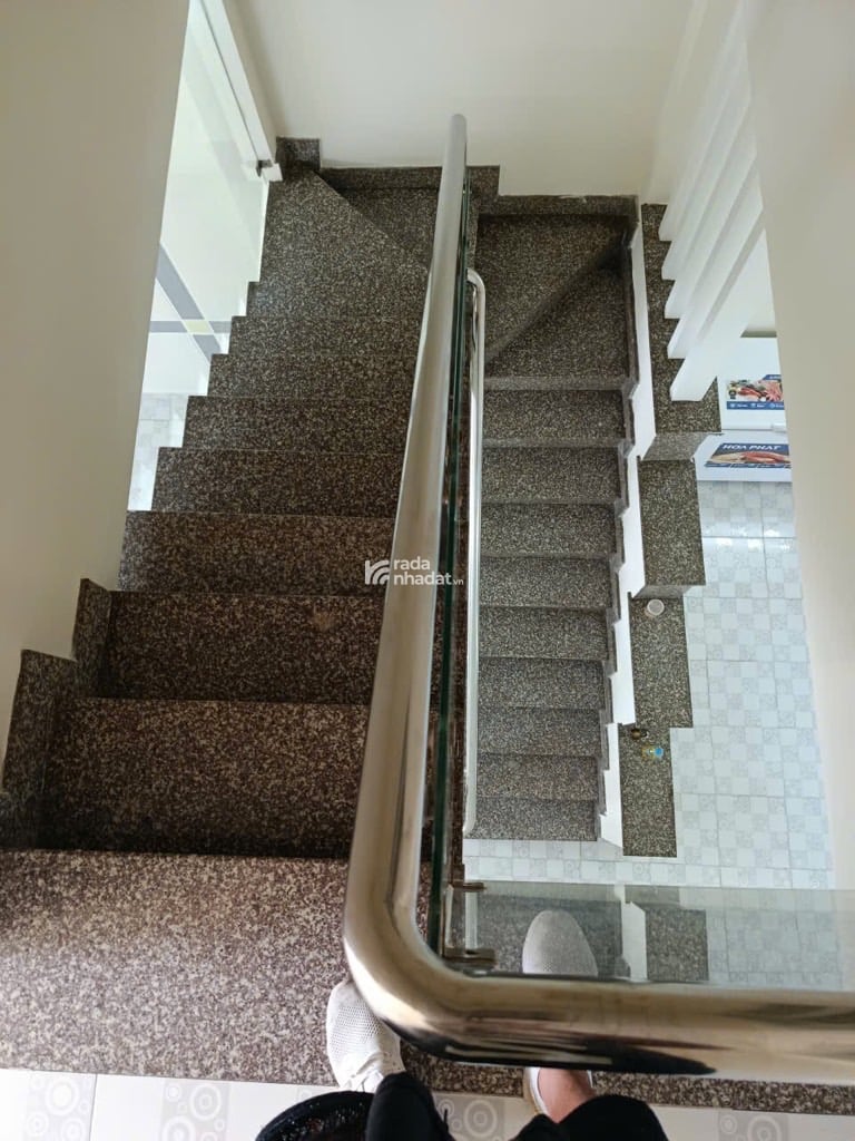 Bán nhà -hẻm xe hơi-huỳnh thị hai, QUẬN 12- GIÁ 3,9 TỶ