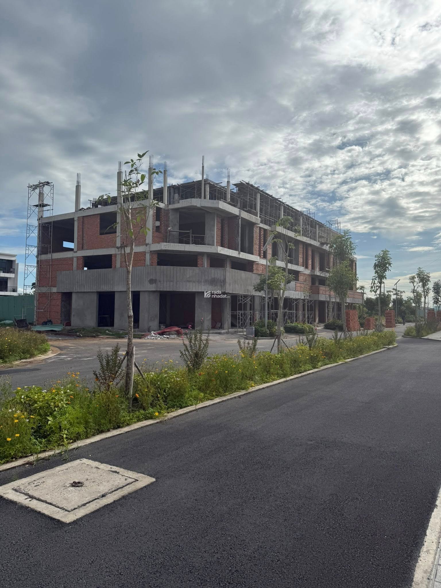 SHOPHOUSE ĐẤT NAM SOLUNA SỞ HỮU NHÀ PHỐ 2 TRONG 1: VỪA Ở VỪA KINH DOANH