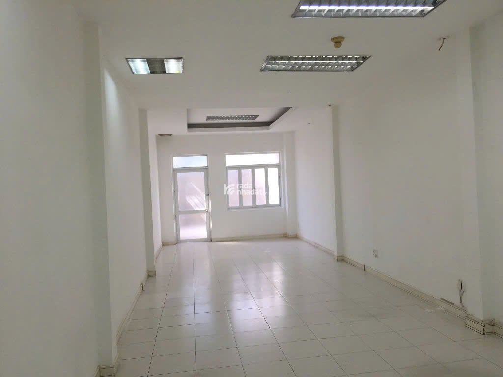 Cần cho thuê nhà mặt tiền Quận 1 dt(4 x 20) giá 70tr/tháng
