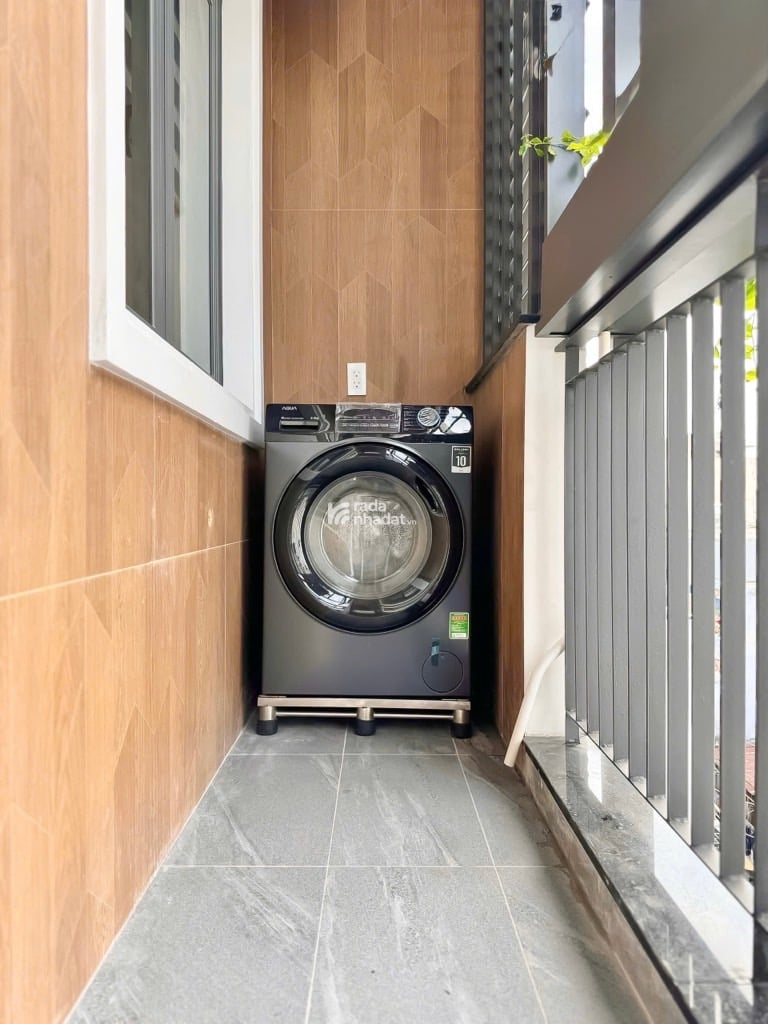 Bán CHDV gần Aeon Tân Phú, 8x18 , 6 tầng 135tr/tháng