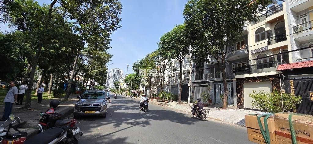 BÁN NHÀ MẶT TIỀN ĐƯỜNG SỐ 44,PHƯỜNG 10 (4 x 20 x 4 TẦNG) 13,6 TỶ TL