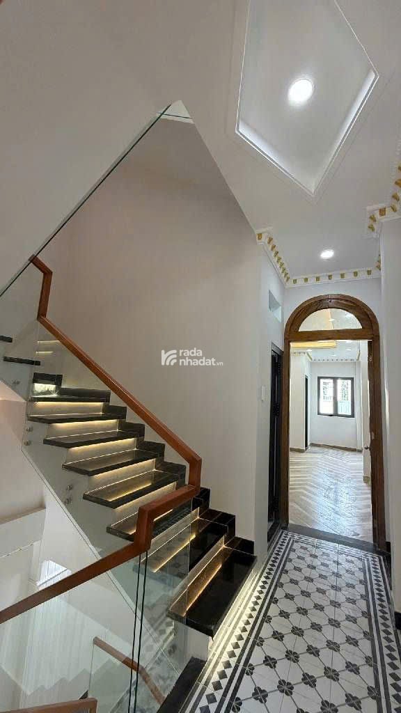 BÁN NHÀ MẶT TIỀN ĐƯỜNG SỐ 44,PHƯỜNG 10 (4 x 20 x 4 TẦNG) 13,6 TỶ TL