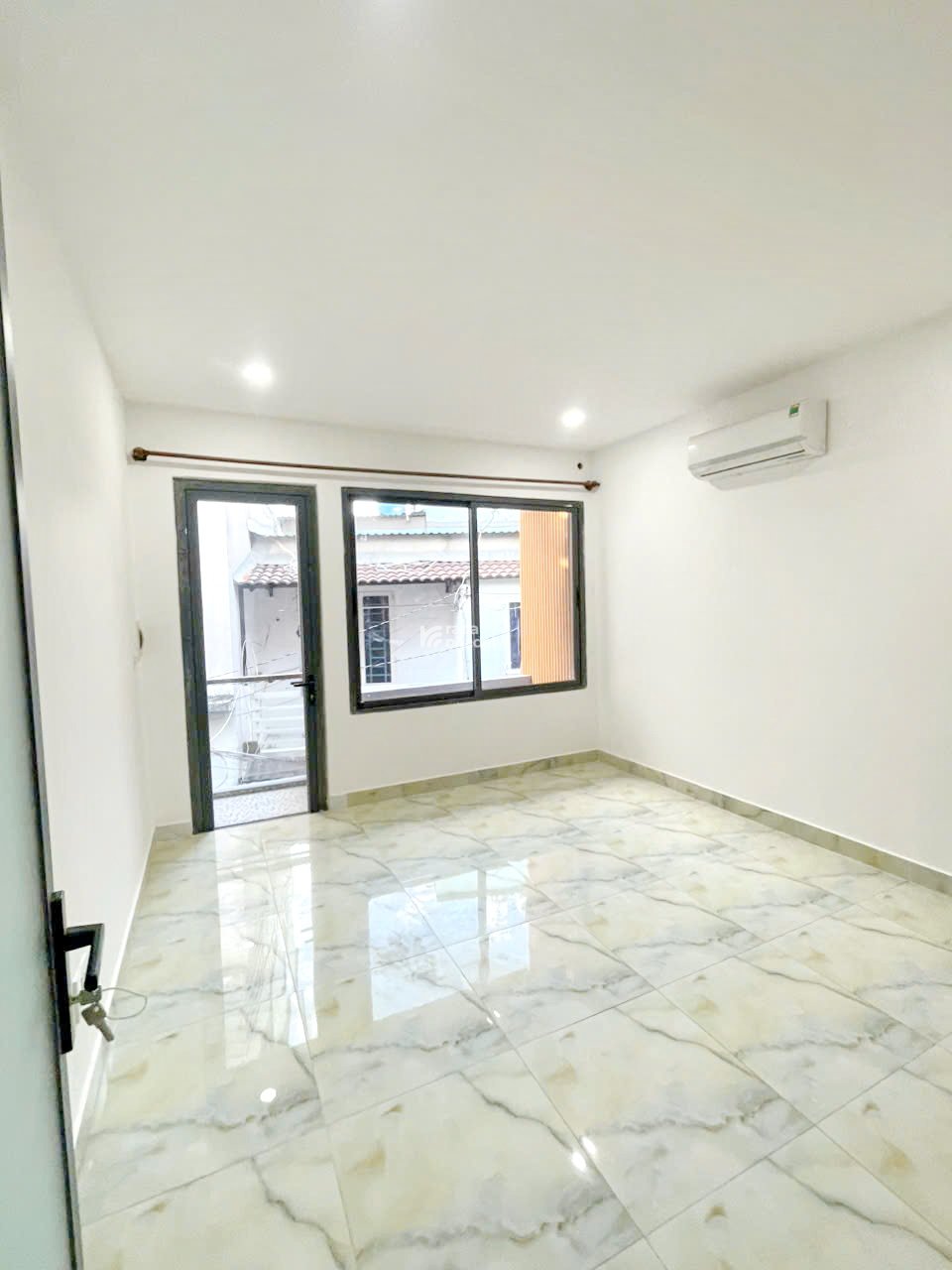 Bán nhà mới 1 lầu hẻm 290C Dương Bá Trạc P.1 Quận 8