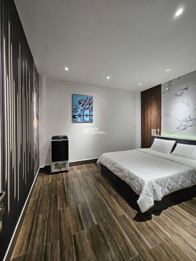 BÁN NHÀ PHẠM VĂN BẠCH TÂN BÌNH - TẶNG FULL NỘI THẤT CAO CẤP - 4x14M, 4PN, CHỈ 5.25 TỶ 