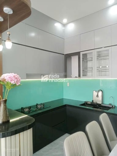 Chủ định cư nước ngoài! Sang nhanh nhà Lý Thái Tổ, phường 10, Quận 10, sổ riêng