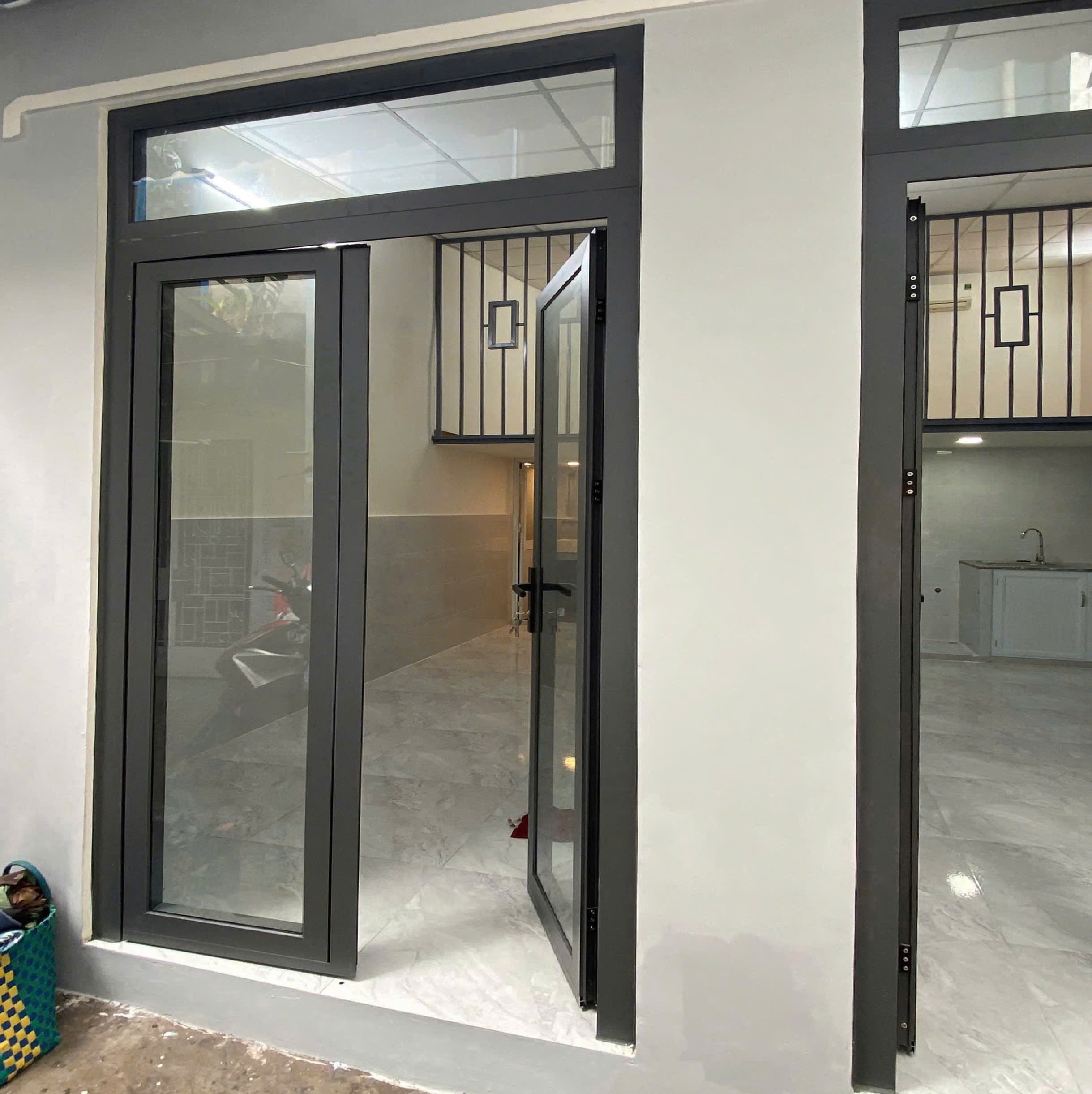 Nhà mới hẻm Cách Mạng Tháng Tám - Quận 3 - Sổ vuông 29 m2 - 3.7 tỷ