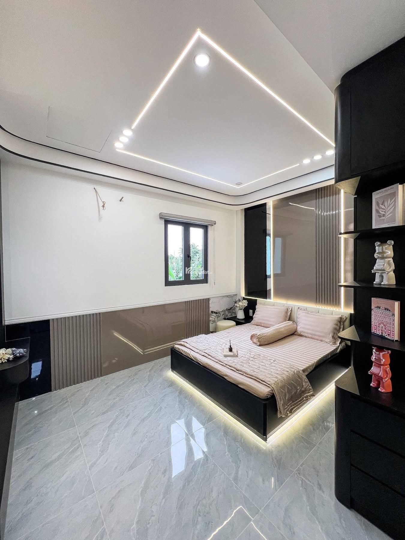 Nhà Phố Trung Tâm Thủ Dầu Một - Ô Tô Ra Vào Thoải Mái - Sổ Hồng Sẵn