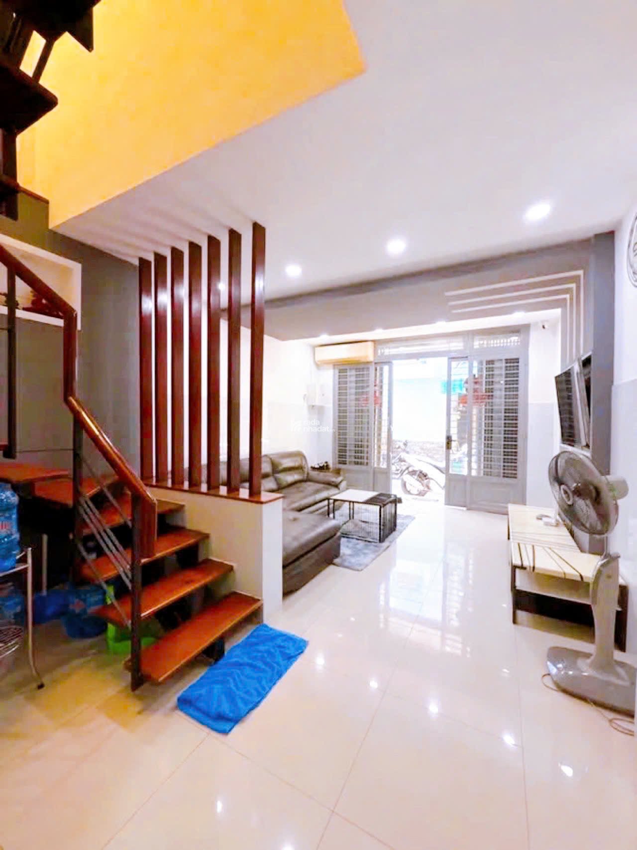 Bán nhà 2 Tầng hẻm Xe hơi Ni Sư Huỳnh Liên, QUẬN TÂN BÌNH, Sổ vuông 4x11 m, Giá 6.8 tỷ