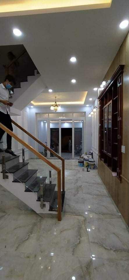 NHÀ ĐẸP Ở NGAY HẺM XE TẢI VI VU GẦN UB PHƯỜNG HIỆP BÌNH 4 TẦNG 4X19 CHỈ 9,5 TỶ.