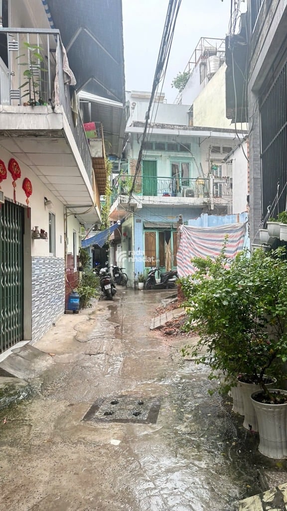 GẦN HẺM XE HƠI KHU BÀU CÁT, ÂU CƠ, TÂN BÌNH, 23M2 TIỆN XÂY. GIẢM 550TR CHỈ 6.3T TL 