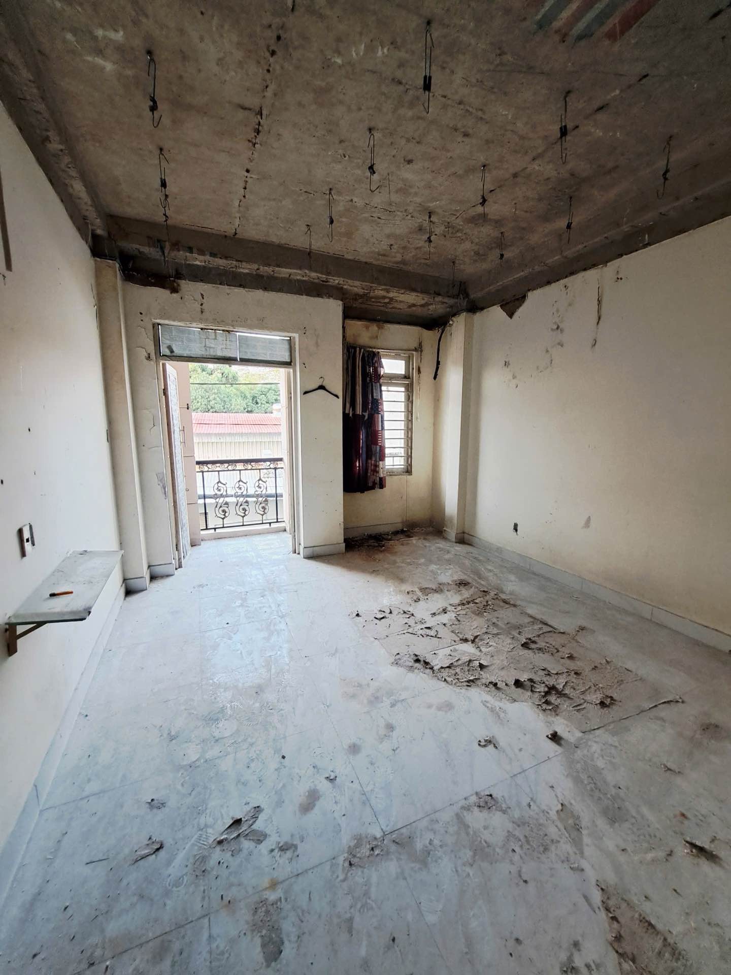 Nhà 3 tầng, đường 12m Nguyễn Hữu Tiến, 76m2, nhà cũ tiện cải tạo, Chỉ 8.6 tỷ