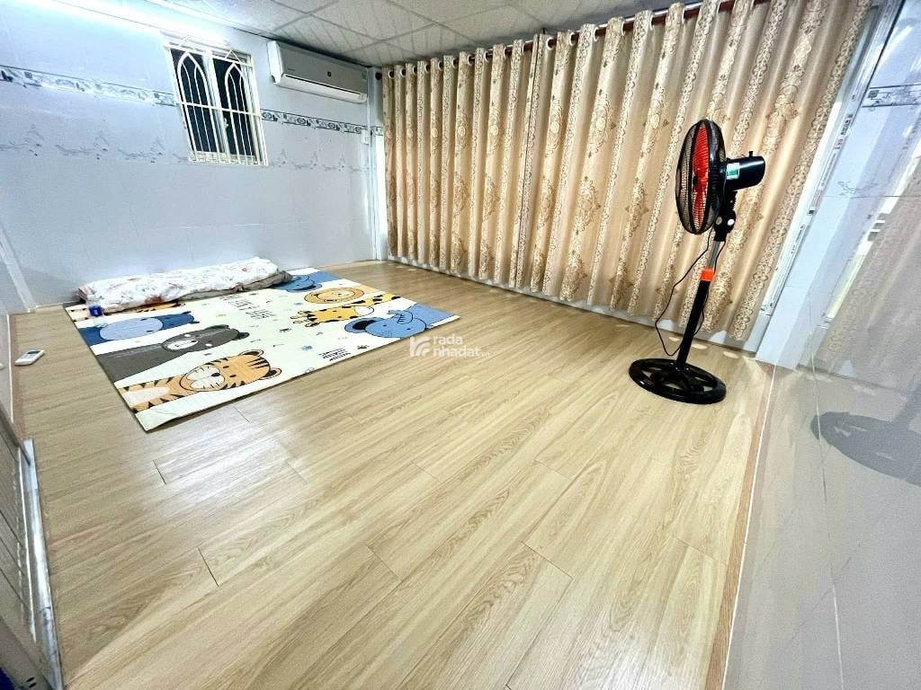 Bán nhà mặt tiền gàn phan văn hớn quận 12