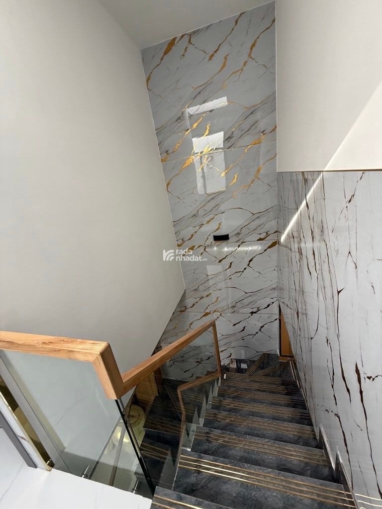 NHÀ ĐẸP 2 TẦNG PHẠM VĂN CHIÊU - 49M2 - HẺM XE HƠI - CHỈ 4T3